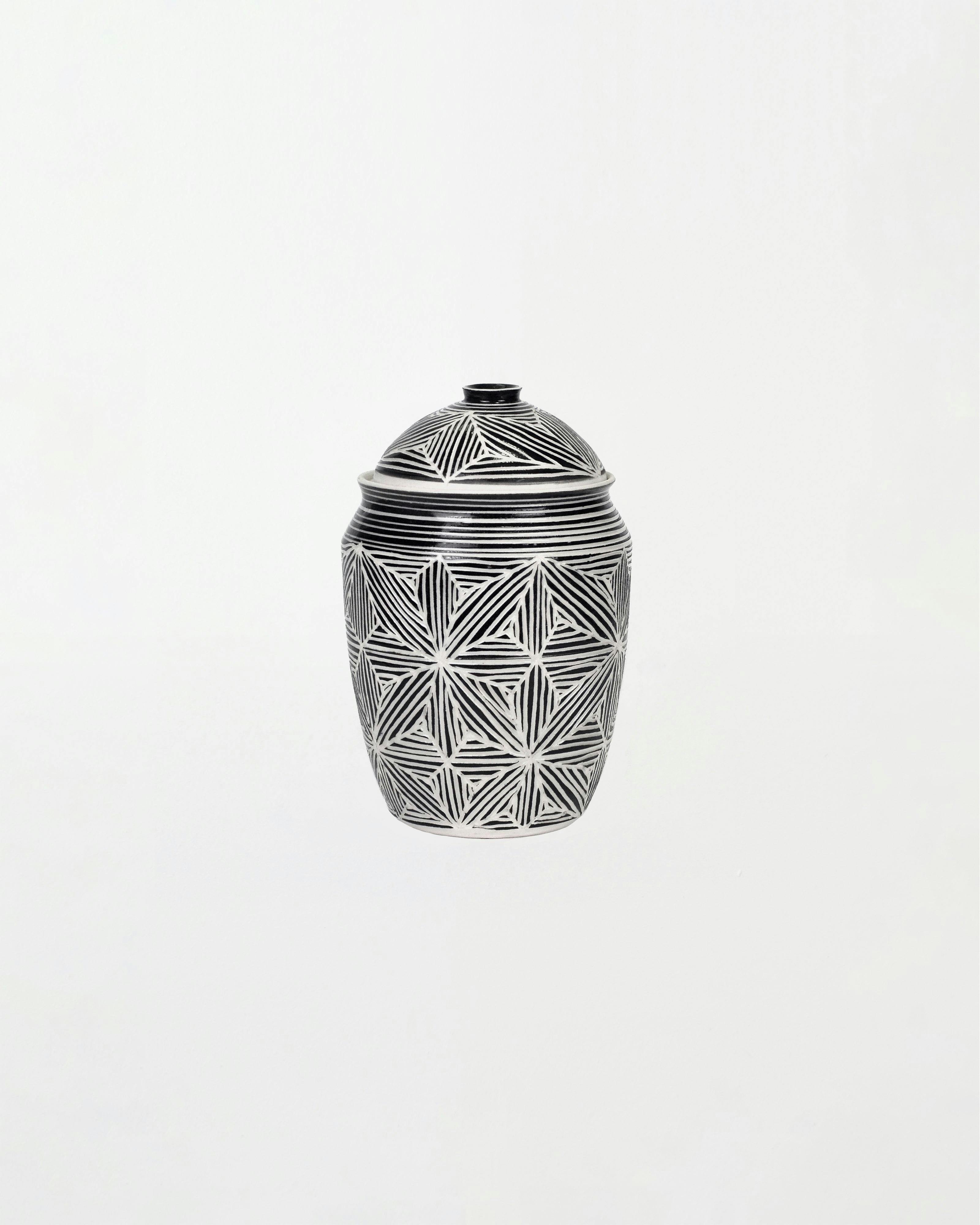 Sculpture by Dana Bechert titled "Lidded Jar".