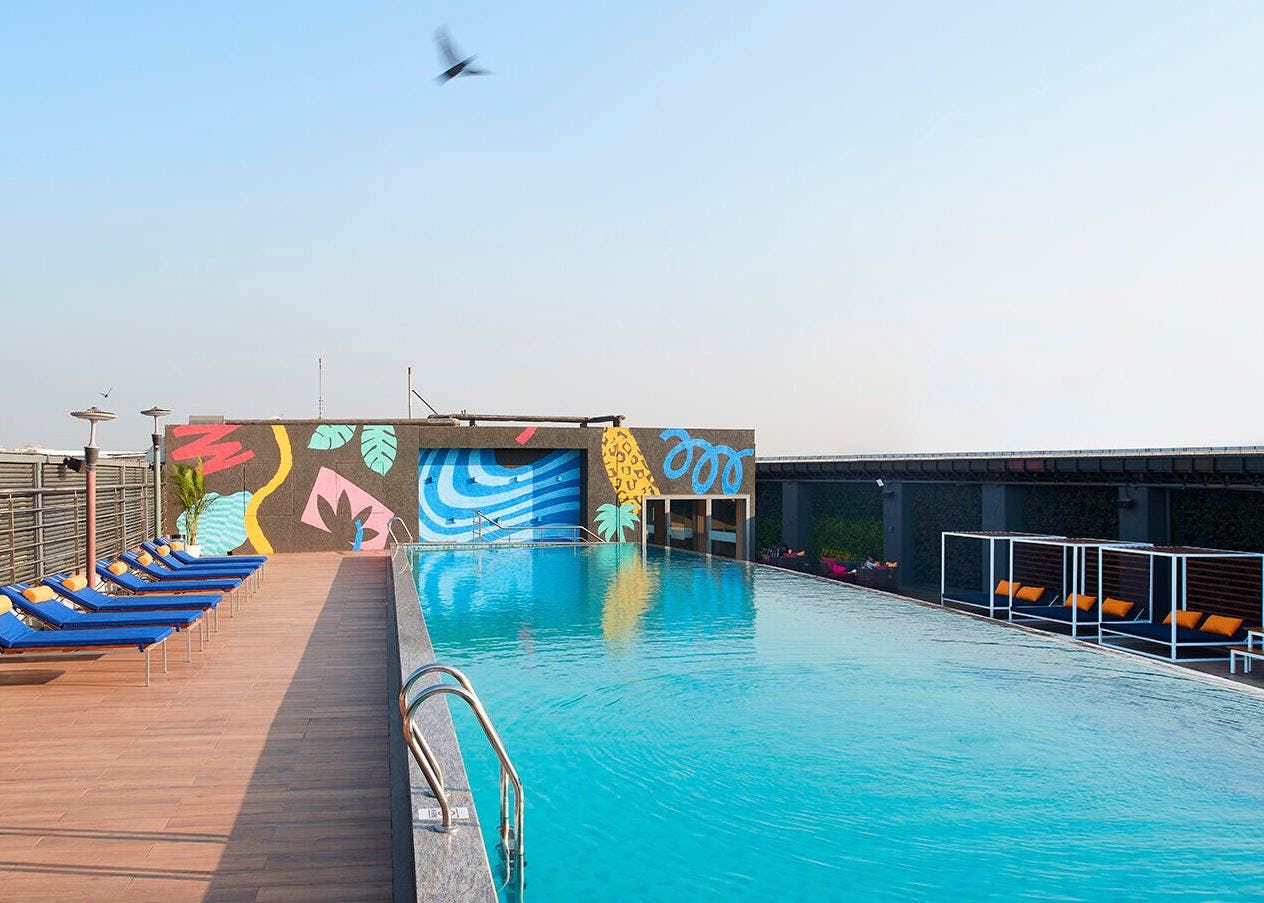 Installation by Joe Geis titled "Raheja Platinum Rooftop Mural - Mumbai, India".