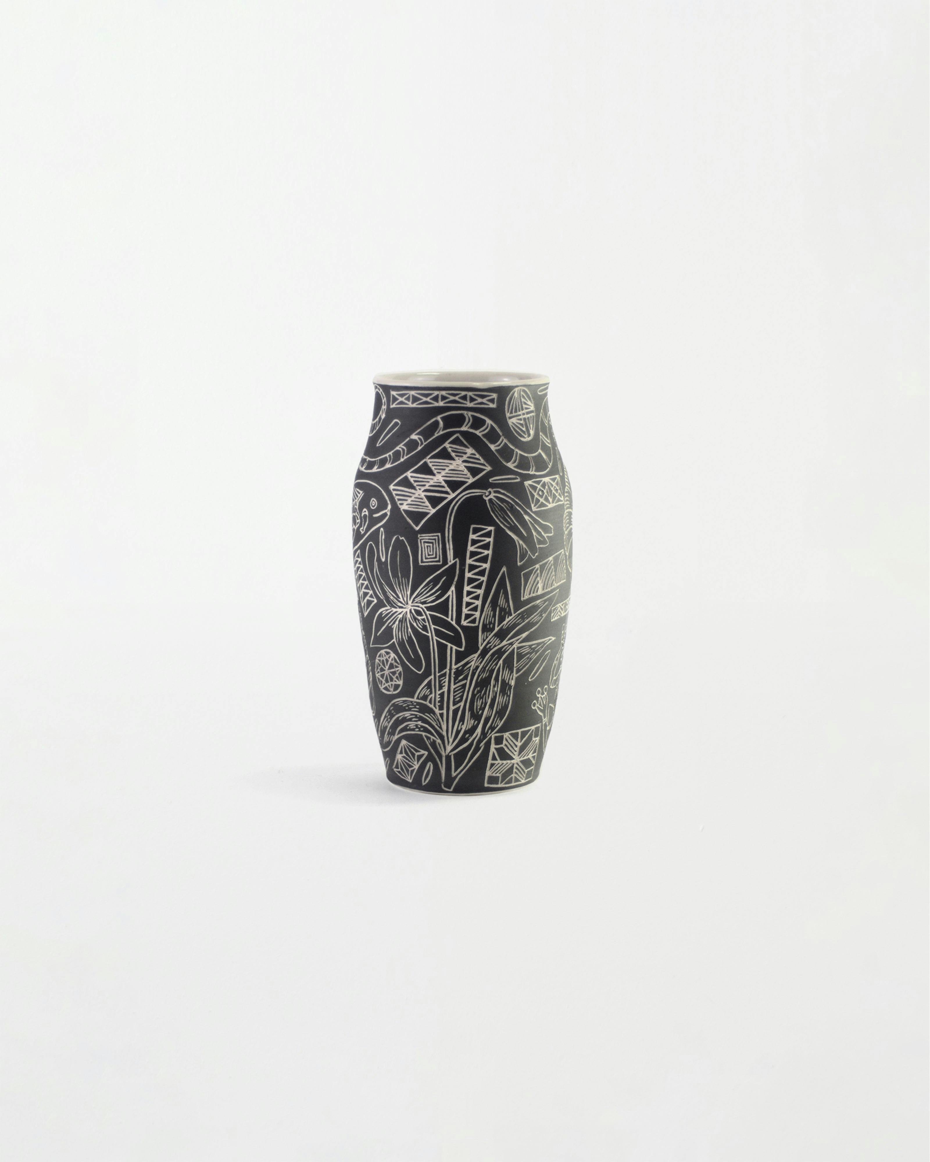 Dana Bechert - Nautilus Vase - Sculpture